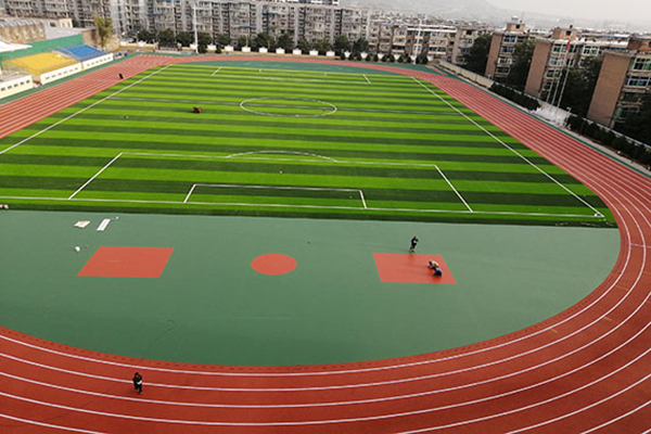 選擇沈陽運(yùn)動(dòng)廠人造草公司，打造舒適的運(yùn)動(dòng)空間